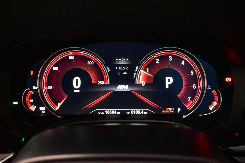 BMW 5シリーズ 523iﾂｰﾘﾝｸﾞ Mｽﾎﾟｰﾂ ｲﾉﾍﾞｰｼｮﾝ&ﾊｲﾗｲﾝP 全席ﾋｰﾀｰ付黒革 ｼﾞｪｽﾁｬｰC付ﾀｯﾁﾊﾟﾈﾙHDDﾅﾋﾞ 全周囲ｶﾒﾗ ﾜｲﾔﾚｽ充電 液晶ﾒｰﾀｰ 追従ACC HUD ｱﾀﾞﾌﾟﾃｨﾌﾞLEDﾍｯﾄﾞﾗｲﾄ 車線変更&逸脱&歩行者警告 19AW  2年保証