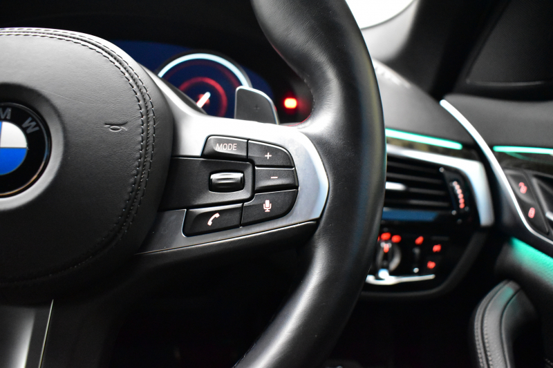 BMW 5シリーズ 523iﾂｰﾘﾝｸﾞ Mｽﾎﾟｰﾂ ｲﾉﾍﾞｰｼｮﾝ&ﾊｲﾗｲﾝP 全席ﾋｰﾀｰ付黒革 ｼﾞｪｽﾁｬｰC付ﾀｯﾁﾊﾟﾈﾙHDDﾅﾋﾞ 全周囲ｶﾒﾗ ﾜｲﾔﾚｽ充電 液晶ﾒｰﾀｰ 追従ACC HUD ｱﾀﾞﾌﾟﾃｨﾌﾞLEDﾍｯﾄﾞﾗｲﾄ 車線変更&逸脱&歩行者警告 19AW  2年保証