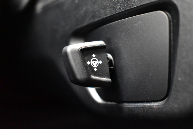 BMW 5シリーズ 523iﾂｰﾘﾝｸﾞ Mｽﾎﾟｰﾂ ｲﾉﾍﾞｰｼｮﾝ&ﾊｲﾗｲﾝP 全席ﾋｰﾀｰ付黒革 ｼﾞｪｽﾁｬｰC付ﾀｯﾁﾊﾟﾈﾙHDDﾅﾋﾞ 全周囲ｶﾒﾗ ﾜｲﾔﾚｽ充電 液晶ﾒｰﾀｰ 追従ACC HUD ｱﾀﾞﾌﾟﾃｨﾌﾞLEDﾍｯﾄﾞﾗｲﾄ 車線変更&逸脱&歩行者警告 19AW  2年保証