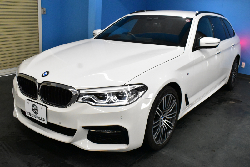BMW 5シリーズ 523iﾂｰﾘﾝｸﾞ Mｽﾎﾟｰﾂ ｲﾉﾍﾞｰｼｮﾝ&ﾊｲﾗｲﾝP 全席ﾋｰﾀｰ付黒革 ｼﾞｪｽﾁｬｰC付ﾀｯﾁﾊﾟﾈﾙHDDﾅﾋﾞ 全周囲ｶﾒﾗ ﾜｲﾔﾚｽ充電 液晶ﾒｰﾀｰ 追従ACC HUD ｱﾀﾞﾌﾟﾃｨﾌﾞLEDﾍｯﾄﾞﾗｲﾄ 車線変更&逸脱&歩行者警告 19AW  2年保証