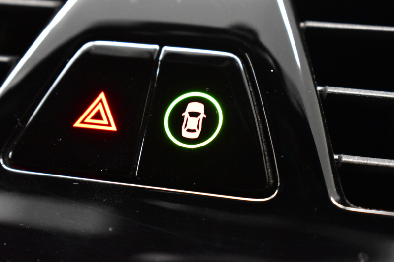 BMW 5シリーズ 523iﾂｰﾘﾝｸﾞ Mｽﾎﾟｰﾂ ｲﾉﾍﾞｰｼｮﾝ&ﾊｲﾗｲﾝP 全席ﾋｰﾀｰ付黒革 ｼﾞｪｽﾁｬｰC付ﾀｯﾁﾊﾟﾈﾙHDDﾅﾋﾞ 全周囲ｶﾒﾗ ﾜｲﾔﾚｽ充電 液晶ﾒｰﾀｰ 追従ACC HUD ｱﾀﾞﾌﾟﾃｨﾌﾞLEDﾍｯﾄﾞﾗｲﾄ 車線変更&逸脱&歩行者警告 19AW  2年保証