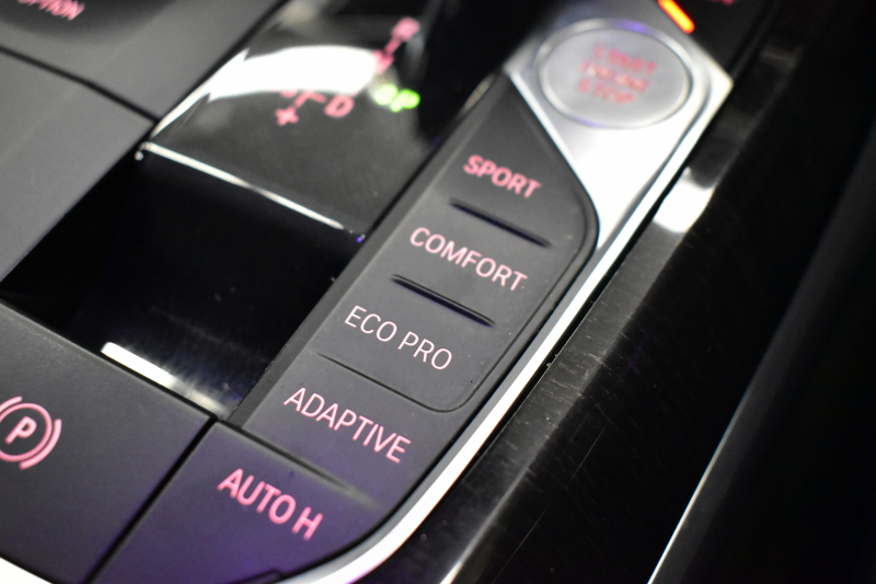 BMW 3シリーズ 330i Mｽﾎﾟｰﾂ 高出力ﾓﾃﾞﾙ ﾌｧｽﾄﾄﾗｯｸ&ﾊｲﾗｲﾝ&ｺﾝﾌｫｰﾄP ﾋｰﾀｰ付黒革 可変Mｻｽ 19AW Mｽﾎﾟｰﾂﾌﾞﾚｰｷ&ﾃﾞﾌ ACC HUD 全周囲ｶﾒﾗ ﾗｲﾌﾞｺｯｸﾋﾟｯﾄ ﾀｯﾁﾊﾟﾈﾙﾅﾋﾞｱｯﾌﾟﾙｶｰﾌﾟﾚｲ 電動ﾄﾗﾝｸ ｳｯﾄﾞｲﾝﾃﾘｱ 2年保証