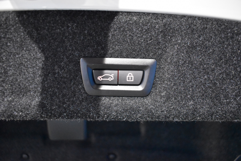 BMW 3シリーズ 330i Mｽﾎﾟｰﾂ 高出力ﾓﾃﾞﾙ ﾌｧｽﾄﾄﾗｯｸ&ﾊｲﾗｲﾝ&ｺﾝﾌｫｰﾄP ﾋｰﾀｰ付黒革 可変Mｻｽ 19AW Mｽﾎﾟｰﾂﾌﾞﾚｰｷ&ﾃﾞﾌ ACC HUD 全周囲ｶﾒﾗ ﾗｲﾌﾞｺｯｸﾋﾟｯﾄ ﾀｯﾁﾊﾟﾈﾙﾅﾋﾞｱｯﾌﾟﾙｶｰﾌﾟﾚｲ 電動ﾄﾗﾝｸ ｳｯﾄﾞｲﾝﾃﾘｱ 2年保証