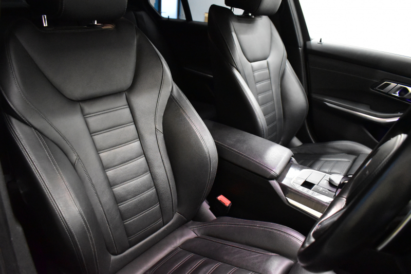 BMW 3シリーズ 330i Mｽﾎﾟｰﾂ 高出力ﾓﾃﾞﾙ ﾌｧｽﾄﾄﾗｯｸ&ﾊｲﾗｲﾝ&ｺﾝﾌｫｰﾄP ﾋｰﾀｰ付黒革 可変Mｻｽ 19AW Mｽﾎﾟｰﾂﾌﾞﾚｰｷ&ﾃﾞﾌ ACC HUD 全周囲ｶﾒﾗ ﾗｲﾌﾞｺｯｸﾋﾟｯﾄ ﾀｯﾁﾊﾟﾈﾙﾅﾋﾞｱｯﾌﾟﾙｶｰﾌﾟﾚｲ 電動ﾄﾗﾝｸ ｳｯﾄﾞｲﾝﾃﾘｱ 2年保証