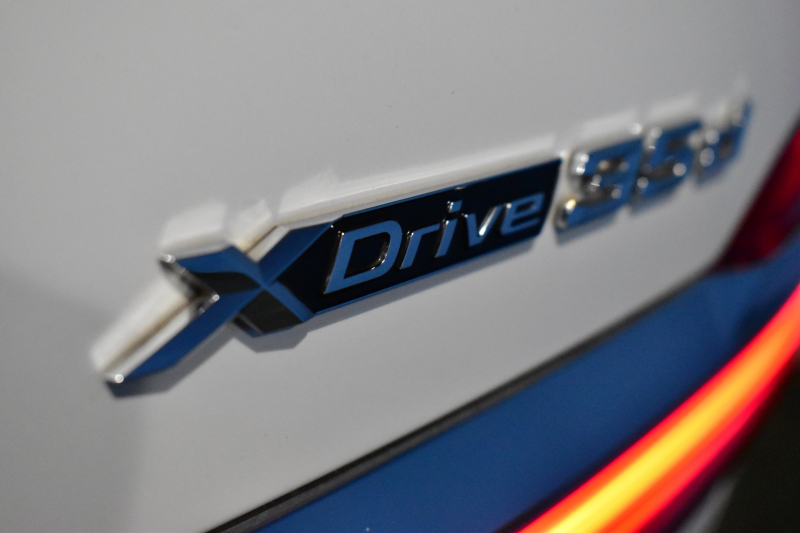 BMW X7 xDrive 35d Mｽﾎﾟｰﾂ  6人乗り ｳｪﾙﾈｽP ｽｶｲﾗｳﾝｼﾞﾊﾟﾉﾗﾏｻﾝR  ﾘｱｼｰﾄｴﾝﾀｰﾃｲﾝﾒﾝﾄ  ﾚｰｻﾞｰLED 全席ﾋｰﾀｰ付茶革 Fﾏｯｻｰｼﾞ&ﾍﾞﾝﾁ ﾊｰﾏﾝｶｰﾄﾞﾝ 22AW  ACC HUD ｼﾙﾊﾞｰｸﾞﾚｰｳｯﾄﾞﾄﾘﾑ ﾗｲﾌﾞｺｸﾋﾟｯﾄ ﾀｯﾁﾊﾟﾈﾙﾅﾋﾞTV全周囲ｶﾒﾗ 2年保証