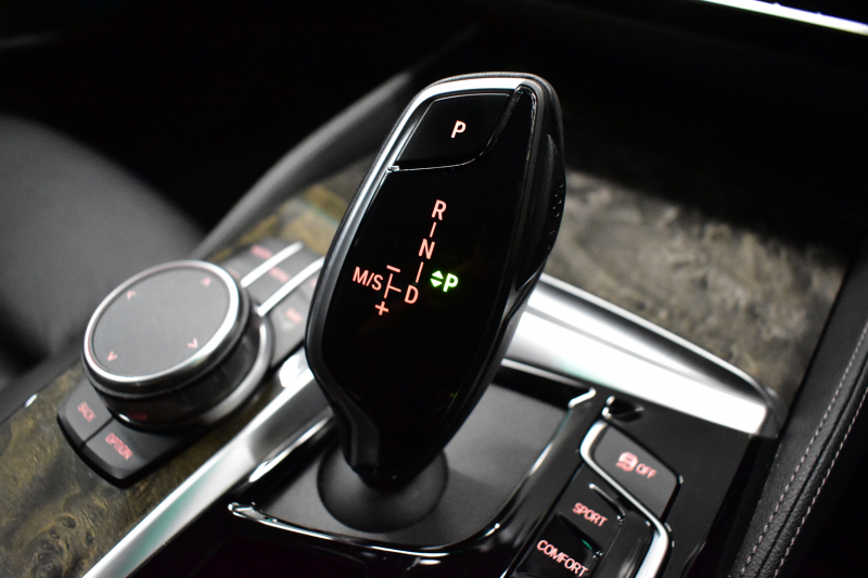 BMW 5シリーズ 530i Mｽﾎﾟｰﾂ ﾊｲﾗｲﾝP 型式変更後（JR20） 高出力ﾓﾃﾞﾙ 全面液晶ﾒｰﾀｰ  全席ﾋｰﾀｰ付黒革 LEDﾍｯﾄﾞﾗｲﾄ 追従ACC HUD Mｽﾎﾟｰﾂﾌﾞﾚｰｷ 19AW 車線変更警告 ﾀｯﾁﾊﾟﾈﾙ対応iﾄﾞﾗｲﾌﾞHDDﾅﾋﾞﾌﾙｾｸﾞ全周囲ｶﾒﾗ 3Dﾋﾞｭｰ 電動ﾄﾗﾝｸ 2年保証