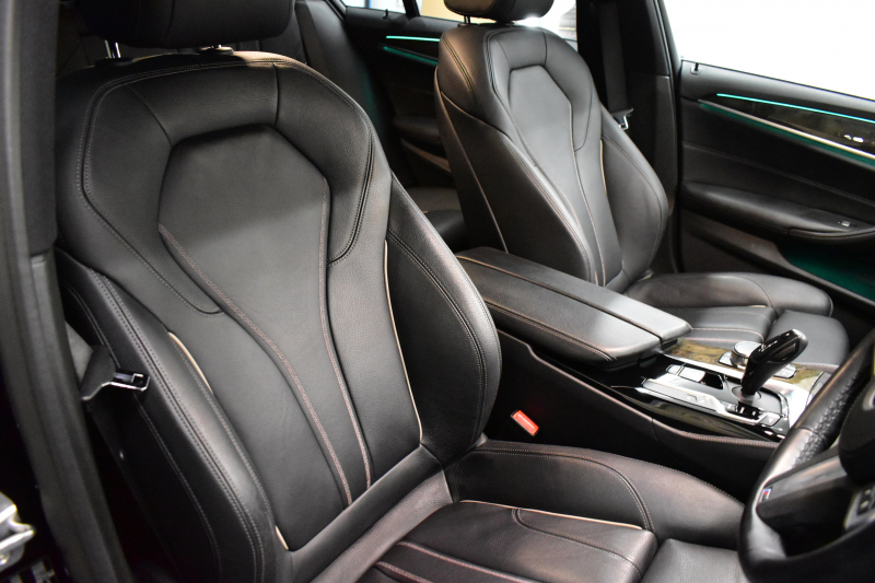 BMW 5シリーズ 530i Mｽﾎﾟｰﾂ ﾊｲﾗｲﾝP 型式変更後（JR20） 高出力ﾓﾃﾞﾙ 全面液晶ﾒｰﾀｰ  全席ﾋｰﾀｰ付黒革 LEDﾍｯﾄﾞﾗｲﾄ 追従ACC HUD Mｽﾎﾟｰﾂﾌﾞﾚｰｷ 19AW 車線変更警告 ﾀｯﾁﾊﾟﾈﾙ対応iﾄﾞﾗｲﾌﾞHDDﾅﾋﾞﾌﾙｾｸﾞ全周囲ｶﾒﾗ 3Dﾋﾞｭｰ 電動ﾄﾗﾝｸ 2年保証