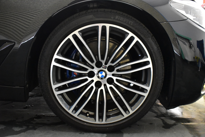 BMW 5シリーズ 530i Mｽﾎﾟｰﾂ ﾊｲﾗｲﾝP 型式変更後（JR20） 高出力ﾓﾃﾞﾙ 全面液晶ﾒｰﾀｰ  全席ﾋｰﾀｰ付黒革 LEDﾍｯﾄﾞﾗｲﾄ 追従ACC HUD Mｽﾎﾟｰﾂﾌﾞﾚｰｷ 19AW 車線変更警告 ﾀｯﾁﾊﾟﾈﾙ対応iﾄﾞﾗｲﾌﾞHDDﾅﾋﾞﾌﾙｾｸﾞ全周囲ｶﾒﾗ 3Dﾋﾞｭｰ 電動ﾄﾗﾝｸ 2年保証