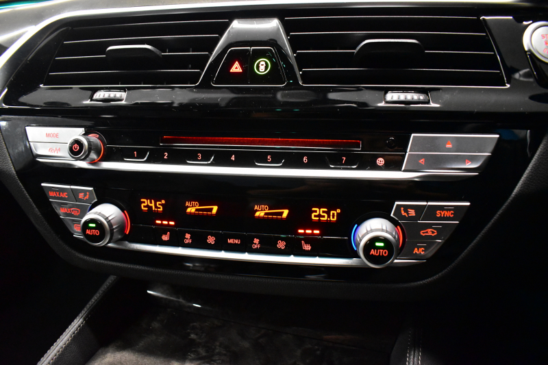 BMW 5シリーズ 530i Mｽﾎﾟｰﾂ ﾊｲﾗｲﾝP 型式変更後（JR20） 高出力ﾓﾃﾞﾙ 全面液晶ﾒｰﾀｰ  全席ﾋｰﾀｰ付黒革 LEDﾍｯﾄﾞﾗｲﾄ 追従ACC HUD Mｽﾎﾟｰﾂﾌﾞﾚｰｷ 19AW 車線変更警告 ﾀｯﾁﾊﾟﾈﾙ対応iﾄﾞﾗｲﾌﾞHDDﾅﾋﾞﾌﾙｾｸﾞ全周囲ｶﾒﾗ 3Dﾋﾞｭｰ 電動ﾄﾗﾝｸ 2年保証