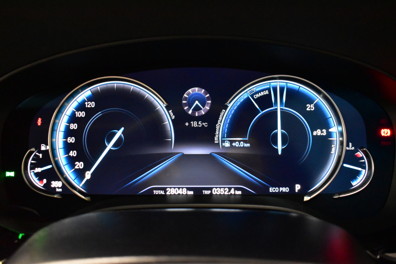 BMW 5シリーズ 523i Mｽﾎﾟｰﾂ ｻﾝﾙｰﾌ ｲﾉﾍﾞｰｼｮﾝ&ﾊｲﾗｲﾝP ｱﾀﾞﾌﾟﾃｨﾌﾞLEDﾍｯﾄﾞﾗｲﾄ 全席ﾋｰﾀｰ付白革 追従ACC HUD ｼﾞｪｽﾁｬｰC付ﾀｯﾁﾊﾟﾈﾙHDDﾅﾋﾞ全周囲ｶﾒﾗ ﾜｲﾔﾚｽ充電 車線変更&逸脱&歩行者警告 Pｱｼｽﾄ 液晶ﾒｰﾀｰ 19AW 2年保証