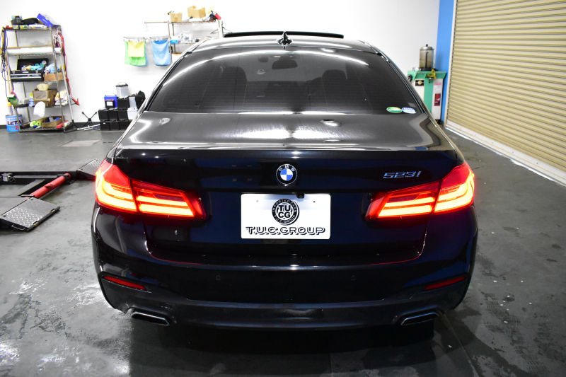 BMW 5シリーズ 523i Mｽﾎﾟｰﾂ ｻﾝﾙｰﾌ ｲﾉﾍﾞｰｼｮﾝ&ﾊｲﾗｲﾝP ｱﾀﾞﾌﾟﾃｨﾌﾞLEDﾍｯﾄﾞﾗｲﾄ 全席ﾋｰﾀｰ付白革 追従ACC HUD ｼﾞｪｽﾁｬｰC付ﾀｯﾁﾊﾟﾈﾙHDDﾅﾋﾞ全周囲ｶﾒﾗ ﾜｲﾔﾚｽ充電 車線変更&逸脱&歩行者警告 Pｱｼｽﾄ 液晶ﾒｰﾀｰ 19AW 2年保証