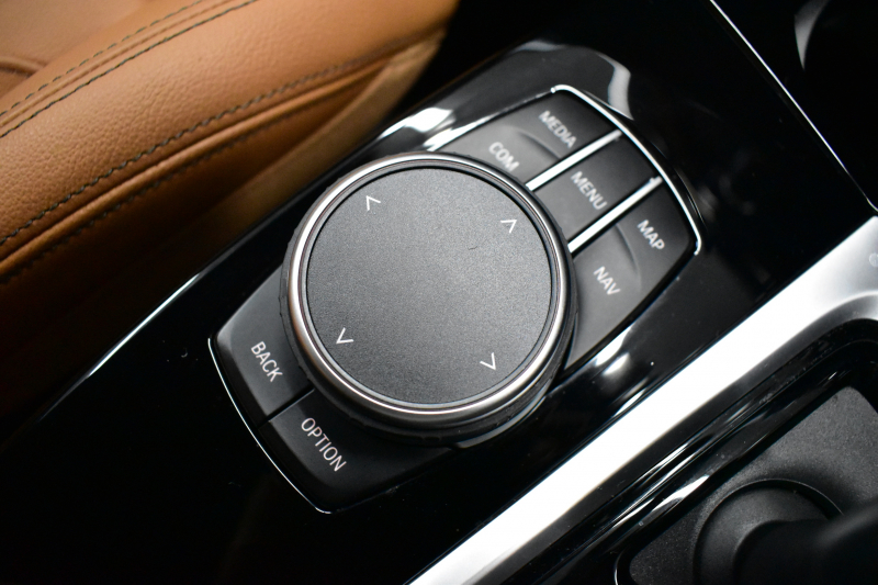 BMW X3 Xﾄﾞﾗｲﾌﾞ20d Mｽﾎﾟｰﾂ ｾﾚｸﾄ&ﾊｲﾗｲﾝP ﾊﾟﾉﾗﾏｻﾝR 型式変更後ﾓﾃﾞﾙ（UZ20） harman/kardon ﾗｲﾌﾞｺｯｸﾋﾟｯﾄ  20AW LEDﾍｯﾄﾞﾗｲﾄ 追従ACC HUD 全席ﾋｰﾀｰ付茶革 LCW ﾀｯﾁﾊﾟﾈﾙﾅﾋﾞﾌﾙｾｸﾞ全周囲ｶﾒﾗ3Dﾋﾞｭｰ  電動Rｹﾞｰﾄ ﾜｲﾔﾚｽ充電  2年保証