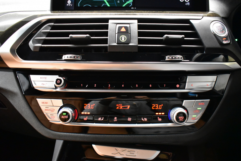 BMW X3 Xﾄﾞﾗｲﾌﾞ20d Mｽﾎﾟｰﾂ ｾﾚｸﾄ&ﾊｲﾗｲﾝP ﾊﾟﾉﾗﾏｻﾝR 型式変更後ﾓﾃﾞﾙ（UZ20） harman/kardon ﾗｲﾌﾞｺｯｸﾋﾟｯﾄ  20AW LEDﾍｯﾄﾞﾗｲﾄ 追従ACC HUD 全席ﾋｰﾀｰ付茶革 LCW ﾀｯﾁﾊﾟﾈﾙﾅﾋﾞﾌﾙｾｸﾞ全周囲ｶﾒﾗ3Dﾋﾞｭｰ  電動Rｹﾞｰﾄ ﾜｲﾔﾚｽ充電  2年保証