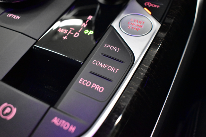 BMW 3シリーズ 330iﾂｰﾘﾝｸﾞ Mｽﾎﾟｰﾂ 高出力 ﾊｲﾗｲﾝ&ｺﾝﾌｫｰﾄP LEDﾍｯﾄﾞﾗｲﾄ ﾋｰﾀｰ付黒革 全周囲ｶﾒﾗ ACC Mｽﾎﾟｰﾂﾌﾞﾚｰｷ ﾀｯﾁﾊﾟﾈﾙﾅﾋﾞ ｱｯﾌﾟﾙｶｰﾌﾟﾚｲ 電動Rｹﾞｰﾄ ﾜｲﾔﾚｽ充電 18AW 2年保証