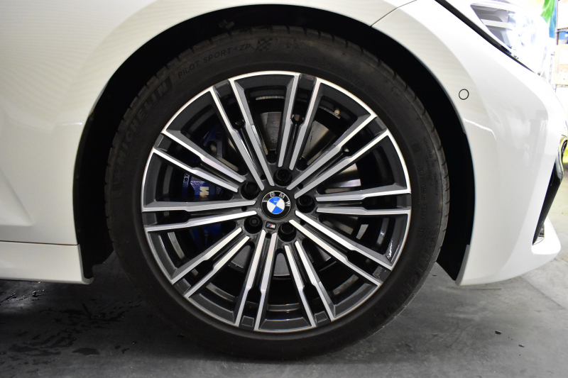 BMW 3シリーズ 330iﾂｰﾘﾝｸﾞ Mｽﾎﾟｰﾂ 高出力 ﾊｲﾗｲﾝ&ｺﾝﾌｫｰﾄP LEDﾍｯﾄﾞﾗｲﾄ ﾋｰﾀｰ付黒革 全周囲ｶﾒﾗ ACC Mｽﾎﾟｰﾂﾌﾞﾚｰｷ ﾀｯﾁﾊﾟﾈﾙﾅﾋﾞ ｱｯﾌﾟﾙｶｰﾌﾟﾚｲ 電動Rｹﾞｰﾄ ﾜｲﾔﾚｽ充電 18AW 2年保証