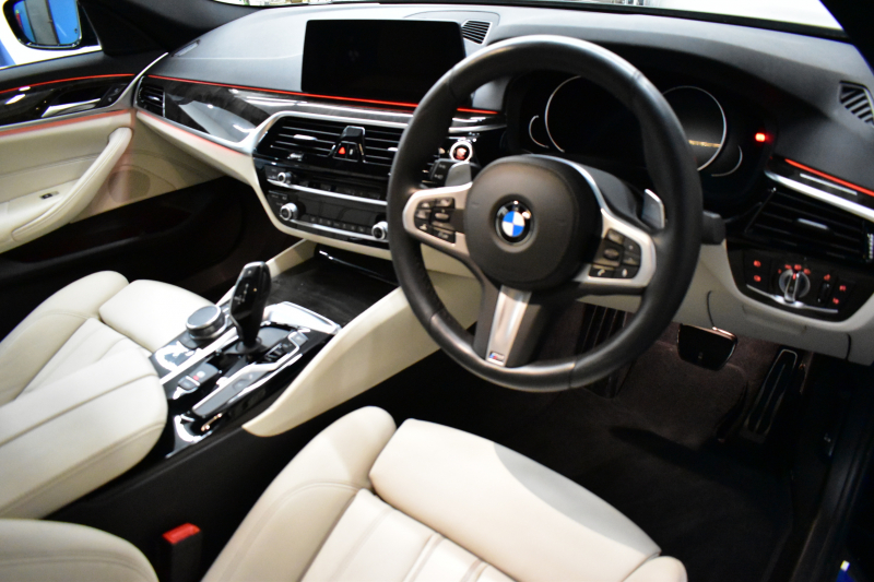 BMW 5シリーズ 523d Mｽﾎﾟｰﾂ ﾊｲﾗｲﾝP Indivi20AW 全席ﾋｰﾀｰ付ｱｲﾎﾞﾘｰﾚｻﾞｰ ACｼｭﾆｯﾂｧｰFﾘｯﾌﾟ LEDﾍｯﾄﾞﾗｲﾄ 追従ACC 液晶ﾒｰﾀｰ ﾀｯﾁﾊﾟﾈﾙ対応iﾄﾞﾗｲﾌﾞHDDﾅﾋﾞﾌﾙｾｸﾞ 全周囲ｶﾒﾗ3Dﾋﾞｭｰ 車線変更&逸脱警告 衝突軽減ﾌﾞﾚｰｷ 電動ﾄﾗﾝｸ 2年保証