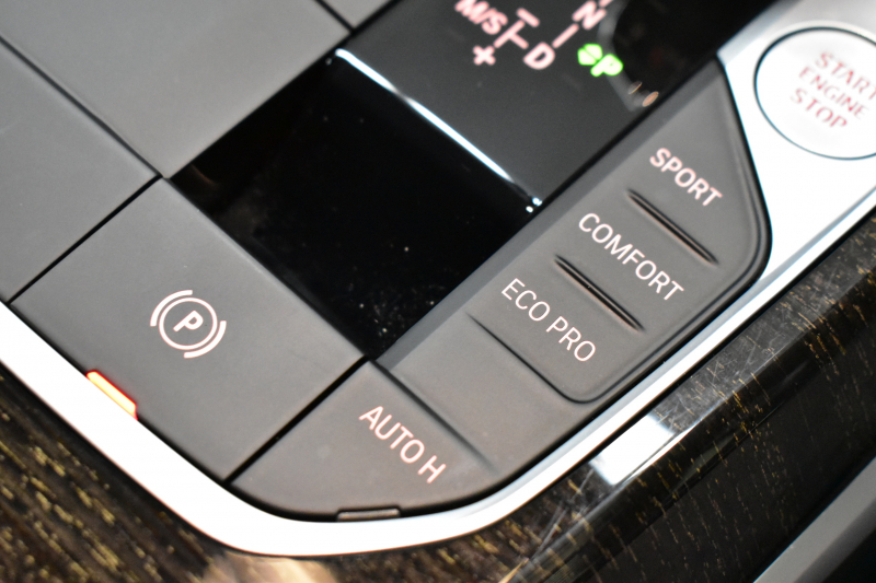 BMW 3シリーズ 320iﾂｰﾘﾝｸﾞ Mｽﾎﾟｰﾂ ﾊｲﾗｲﾝ&ｺﾝﾌｫｰﾄP LEDﾍｯﾄﾞﾗｲﾄ ﾋｰﾀｰ付黒革 全周囲ｶﾒﾗ ACC Mｽﾎﾟｰﾂﾌﾞﾚｰｷ ﾀｯﾁﾊﾟﾈﾙﾅﾋﾞ ﾗｲﾌﾞｺｸﾋﾟｯﾄ ｱｯﾌﾟﾙｶｰﾌﾟﾚｲ 電動Rｹﾞｰﾄ ﾜｲﾔﾚｽ充電 18AW 2年保証