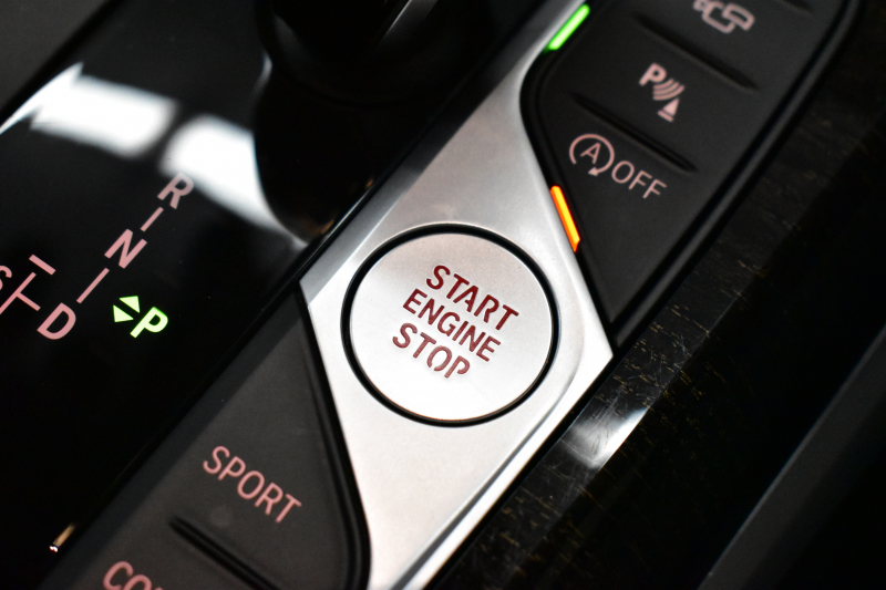 BMW 3シリーズ 320iﾂｰﾘﾝｸﾞ Mｽﾎﾟｰﾂ ﾊｲﾗｲﾝ&ｺﾝﾌｫｰﾄP LEDﾍｯﾄﾞﾗｲﾄ ﾋｰﾀｰ付黒革 全周囲ｶﾒﾗ ACC Mｽﾎﾟｰﾂﾌﾞﾚｰｷ ﾀｯﾁﾊﾟﾈﾙﾅﾋﾞ ﾗｲﾌﾞｺｸﾋﾟｯﾄ ｱｯﾌﾟﾙｶｰﾌﾟﾚｲ 電動Rｹﾞｰﾄ ﾜｲﾔﾚｽ充電 18AW 2年保証