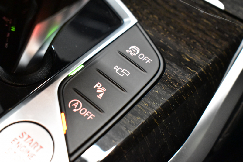 BMW 3シリーズ 320iﾂｰﾘﾝｸﾞ Mｽﾎﾟｰﾂ ﾊｲﾗｲﾝ&ｺﾝﾌｫｰﾄP LEDﾍｯﾄﾞﾗｲﾄ ﾋｰﾀｰ付黒革 全周囲ｶﾒﾗ ACC Mｽﾎﾟｰﾂﾌﾞﾚｰｷ ﾀｯﾁﾊﾟﾈﾙﾅﾋﾞ ﾗｲﾌﾞｺｸﾋﾟｯﾄ ｱｯﾌﾟﾙｶｰﾌﾟﾚｲ 電動Rｹﾞｰﾄ ﾜｲﾔﾚｽ充電 18AW 2年保証