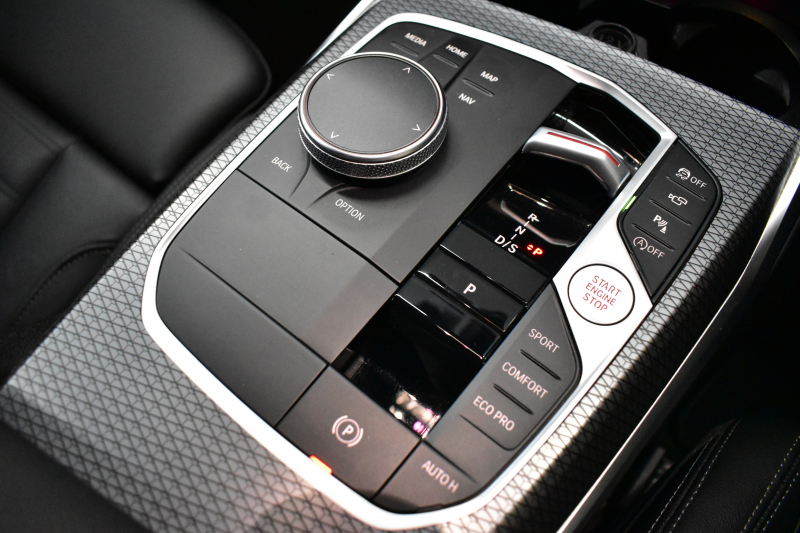 BMW 3シリーズ M340i xDrive LCI後期 ｶｰﾌﾞﾄﾞﾃﾞｨｽﾌﾟﾚｲ ﾋｰﾀｰ付黒革 LEDﾍｯﾄﾞﾗｲﾄ MﾃｸﾉﾛｼﾞｰP 可変Mｻｽ Mｽﾎﾟｰﾂﾌﾞﾚｰｷ&ﾃﾞﾌ 19AW  BMWﾗｲﾌﾞｺｯｸﾋﾟｯﾄ全周囲ｶﾒﾗ ｱｯﾌﾟﾙｶｰﾌﾟﾚｲ ACC HUD 車線変更&逸脱&歩行者警告 2年保証