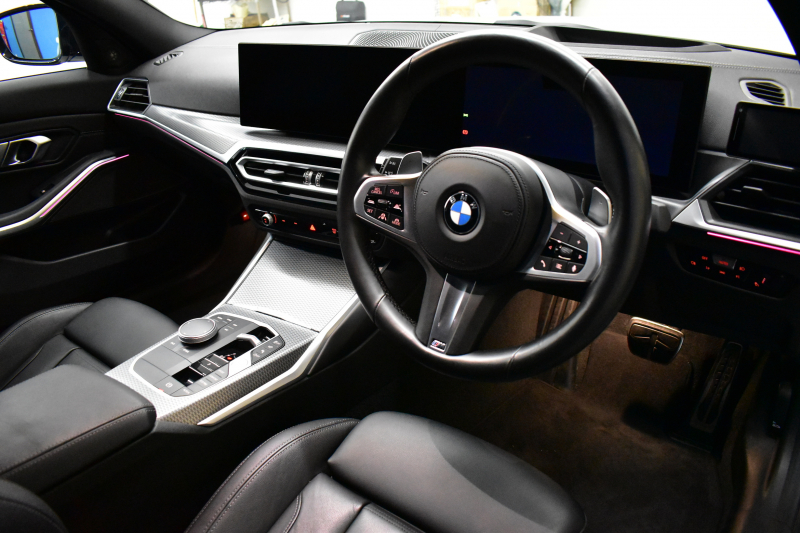 BMW 3シリーズ M340i xDrive LCI後期 ｶｰﾌﾞﾄﾞﾃﾞｨｽﾌﾟﾚｲ ﾋｰﾀｰ付黒革 LEDﾍｯﾄﾞﾗｲﾄ MﾃｸﾉﾛｼﾞｰP 可変Mｻｽ Mｽﾎﾟｰﾂﾌﾞﾚｰｷ&ﾃﾞﾌ 19AW  BMWﾗｲﾌﾞｺｯｸﾋﾟｯﾄ全周囲ｶﾒﾗ ｱｯﾌﾟﾙｶｰﾌﾟﾚｲ ACC HUD 車線変更&逸脱&歩行者警告 2年保証