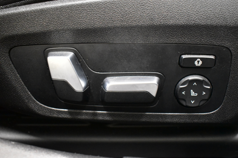 BMW 3シリーズ M340i xDrive LCI後期 ｶｰﾌﾞﾄﾞﾃﾞｨｽﾌﾟﾚｲ ﾋｰﾀｰ付黒革 LEDﾍｯﾄﾞﾗｲﾄ MﾃｸﾉﾛｼﾞｰP 可変Mｻｽ Mｽﾎﾟｰﾂﾌﾞﾚｰｷ&ﾃﾞﾌ 19AW  BMWﾗｲﾌﾞｺｯｸﾋﾟｯﾄ全周囲ｶﾒﾗ ｱｯﾌﾟﾙｶｰﾌﾟﾚｲ ACC HUD 車線変更&逸脱&歩行者警告 2年保証