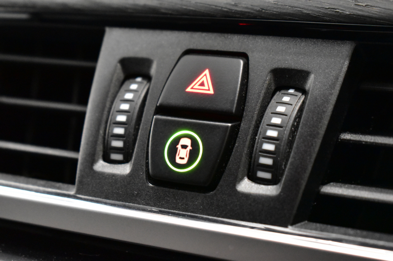 BMW X1 Xdrive18d Xﾗｲﾝ LCI後期 ﾌｪｲｽﾘﾌﾄ後ﾓﾃﾞﾙ 4WD ｱﾄﾞﾊﾞﾝｽﾄﾞｱｸﾃｨﾌﾞｾｰﾌﾃｨ&ﾊｲﾗｲﾝ&ｺﾝﾌｫｰﾄP 追従ACC ﾋｰﾀｰ付電動ﾓｶﾚｻﾞｰ LEDﾍｯﾄﾞﾗｲﾄ 車線逸脱&歩行者警告 衝突軽減ﾌﾞﾚｰｷ ﾀｯﾁﾊﾟﾈﾙﾅﾋﾞ Bｶﾒﾗ 電動Rｹﾞｰﾄ 18AW 2年保証