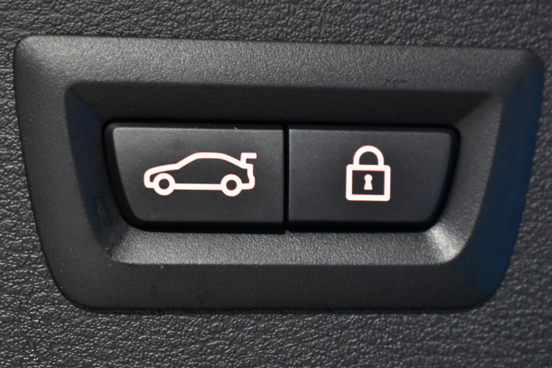 BMW X1 Xdrive18d Xﾗｲﾝ LCI後期 ﾌｪｲｽﾘﾌﾄ後ﾓﾃﾞﾙ 4WD ｱﾄﾞﾊﾞﾝｽﾄﾞｱｸﾃｨﾌﾞｾｰﾌﾃｨ&ﾊｲﾗｲﾝ&ｺﾝﾌｫｰﾄP 追従ACC ﾋｰﾀｰ付電動ﾓｶﾚｻﾞｰ LEDﾍｯﾄﾞﾗｲﾄ 車線逸脱&歩行者警告 衝突軽減ﾌﾞﾚｰｷ ﾀｯﾁﾊﾟﾈﾙﾅﾋﾞ Bｶﾒﾗ 電動Rｹﾞｰﾄ 18AW 2年保証