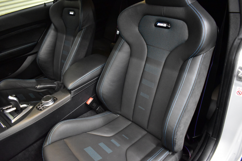 BMW Mシリーズ M2 ｺﾝﾍﾟﾃｨｼｮﾝ MDCT 7速DCT LCI後期  ﾊｰﾏﾝｶｰﾄﾞﾝ 社外ﾌﾙｾｸﾞTV 専用410馬力ｴﾝｼﾞﾝ LEDﾍｯﾄﾞﾗｲﾄ&ﾃｰﾙ ﾋｰﾀｰ付黒革 ﾀｯﾁﾊﾟﾈﾙHDDﾅﾋﾞBｶﾒﾗ 19AW 衝突軽減ﾌﾞﾚｰｷ 車線逸脱＆歩行者警告  Mｼｰﾄﾍﾞﾙﾄ ｶｰﾎﾞﾝｲﾝﾃﾘｱ 2年保証