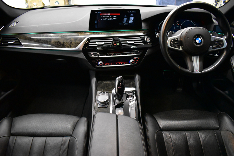 BMW 5シリーズ 540i Mｽﾎﾟｰﾂ ｻﾝﾙｰﾌ ｺﾝﾌｫｰﾄ&ﾊｲﾗｲﾝP 前席ｺﾝﾌｫｰﾄｼｰﾄ&ﾏｯｻｰｼﾞ&ﾍﾞﾝﾁﾚｰﾀｰ 全席ﾋｰﾀｰ付黒革 ﾊｰﾏﾝｶｰﾄﾞﾝ 4ｿﾞｰﾝAC 可変ｻｽ Mｽﾎﾟｰﾂﾌﾞﾚｰｷ LEDﾍｯﾄﾞﾗｲﾄ 液晶ﾒｰﾀｰ ACC LCW 全周囲ｶﾒﾗ  電動ﾄﾗﾝｸ 2年保証