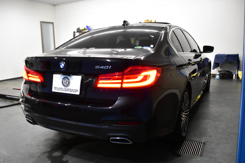 BMW 5シリーズ 540i Mｽﾎﾟｰﾂ ｻﾝﾙｰﾌ ｺﾝﾌｫｰﾄ&ﾊｲﾗｲﾝP 前席ｺﾝﾌｫｰﾄｼｰﾄ&ﾏｯｻｰｼﾞ&ﾍﾞﾝﾁﾚｰﾀｰ 全席ﾋｰﾀｰ付黒革 ﾊｰﾏﾝｶｰﾄﾞﾝ 4ｿﾞｰﾝAC 可変ｻｽ Mｽﾎﾟｰﾂﾌﾞﾚｰｷ LEDﾍｯﾄﾞﾗｲﾄ 液晶ﾒｰﾀｰ ACC LCW 全周囲ｶﾒﾗ  電動ﾄﾗﾝｸ 2年保証