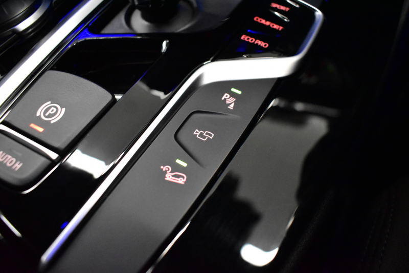 BMW X3 Xﾄﾞﾗｲﾌﾞ20d Mｽﾎﾟｰﾂ ｾﾚｸﾄ&ﾊｲﾗｲﾝP ﾊﾟﾉﾗﾏｻﾝR 型式変更後ﾓﾃﾞﾙ(UZ20) harman/kardon ﾗｲﾌﾞｺｯｸﾋﾟｯﾄ  20AW LEDﾍｯﾄﾞﾗｲﾄ ACC HUD 前席ﾍﾞﾝﾁﾚｰｼｮﾝ&全席ﾋｰﾀｰ付茶革 LCW ﾀｯﾁﾊﾟﾈﾙﾅﾋﾞ  電動Rｹﾞｰﾄ ﾜｲﾔﾚｽ充電  2年保証