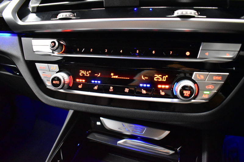 BMW X3 Xﾄﾞﾗｲﾌﾞ20d Mｽﾎﾟｰﾂ ｾﾚｸﾄ&ﾊｲﾗｲﾝP ﾊﾟﾉﾗﾏｻﾝR 型式変更後ﾓﾃﾞﾙ(UZ20) harman/kardon ﾗｲﾌﾞｺｯｸﾋﾟｯﾄ  20AW LEDﾍｯﾄﾞﾗｲﾄ ACC HUD 前席ﾍﾞﾝﾁﾚｰｼｮﾝ&全席ﾋｰﾀｰ付茶革 LCW ﾀｯﾁﾊﾟﾈﾙﾅﾋﾞ  電動Rｹﾞｰﾄ ﾜｲﾔﾚｽ充電  2年保証