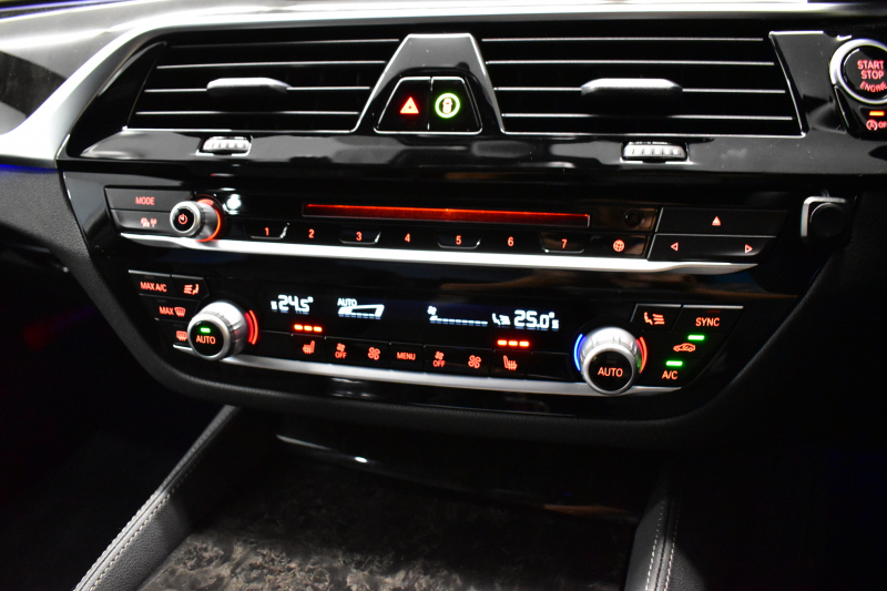 BMW 5シリーズ 540i Mｽﾎﾟｰﾂ 1ｵｰﾅｰ ｻﾝﾙｰﾌ ｲﾉﾍﾞｰｼｮﾝ&ﾊｲﾗｲﾝP 全席ﾋｰﾀｰ付黒革 HUD 可変ｻｽ Mｽﾎﾟｰﾂﾌﾞﾚｰｷ ｱﾀﾞﾌﾟﾃｨﾌﾞLEDﾍｯﾄﾞﾗｲﾄ 液晶ﾒｰﾀｰ ACC LCW ｼﾞｪｽﾁｬｰC付ﾀｯﾁﾊﾟﾈﾙﾅﾋﾞ全周囲ｶﾒﾗ ﾌﾙｾｸﾞ 電動ﾄﾗﾝｸ 2年保証