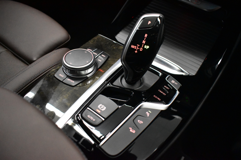 BMW X3 Xﾄﾞﾗｲﾌﾞ20d Mｽﾎﾟｰﾂ ｾﾚｸﾄ&ﾊｲﾗｲﾝP ﾊﾟﾉﾗﾏｻﾝR 型式変更後ﾓﾃﾞﾙ(UZ20) harman/kardon ﾗｲﾌﾞｺｯｸﾋﾟｯﾄ  20AW LEDﾍｯﾄﾞﾗｲﾄ ACC HUD 前席ﾍﾞﾝﾁﾚｰｼｮﾝ&全席ﾋｰﾀｰ付ﾓｶﾚｻﾞｰ LCW ﾀｯﾁﾊﾟﾈﾙﾅﾋﾞ  電動Rｹﾞｰﾄ ﾜｲﾔﾚｽ充電  2年保証