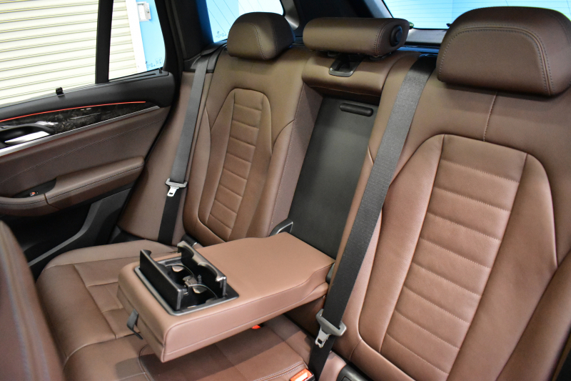 BMW X3 Xﾄﾞﾗｲﾌﾞ20d Mｽﾎﾟｰﾂ ｾﾚｸﾄ&ﾊｲﾗｲﾝP ﾊﾟﾉﾗﾏｻﾝR 型式変更後ﾓﾃﾞﾙ(UZ20) harman/kardon ﾗｲﾌﾞｺｯｸﾋﾟｯﾄ  20AW LEDﾍｯﾄﾞﾗｲﾄ ACC HUD 前席ﾍﾞﾝﾁﾚｰｼｮﾝ&全席ﾋｰﾀｰ付ﾓｶﾚｻﾞｰ LCW ﾀｯﾁﾊﾟﾈﾙﾅﾋﾞ  電動Rｹﾞｰﾄ ﾜｲﾔﾚｽ充電  2年保証