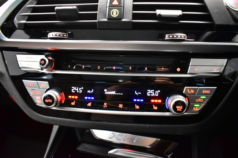 BMW X3 Xﾄﾞﾗｲﾌﾞ20d Mｽﾎﾟｰﾂ ｾﾚｸﾄ&ﾊｲﾗｲﾝP ﾊﾟﾉﾗﾏｻﾝR 型式変更後ﾓﾃﾞﾙ(UZ20) harman/kardon ﾗｲﾌﾞｺｯｸﾋﾟｯﾄ  20AW LEDﾍｯﾄﾞﾗｲﾄ ACC HUD 前席ﾍﾞﾝﾁﾚｰｼｮﾝ&全席ﾋｰﾀｰ付ﾓｶﾚｻﾞｰ LCW ﾀｯﾁﾊﾟﾈﾙﾅﾋﾞ  電動Rｹﾞｰﾄ ﾜｲﾔﾚｽ充電  2年保証