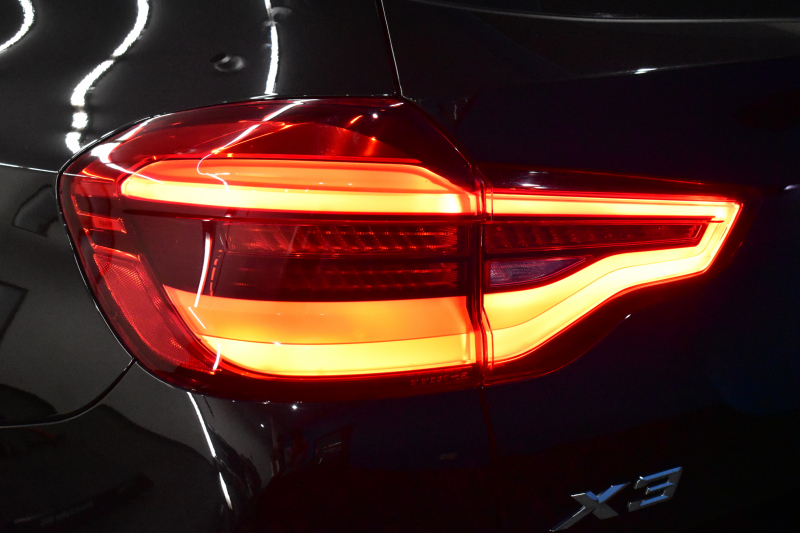 BMW X3 Xﾄﾞﾗｲﾌﾞ20d Mｽﾎﾟｰﾂ ｾﾚｸﾄ&ﾊｲﾗｲﾝP ﾊﾟﾉﾗﾏｻﾝR 型式変更後ﾓﾃﾞﾙ(UZ20) harman/kardon ﾗｲﾌﾞｺｯｸﾋﾟｯﾄ  20AW LEDﾍｯﾄﾞﾗｲﾄ ACC HUD 前席ﾍﾞﾝﾁﾚｰｼｮﾝ&全席ﾋｰﾀｰ付ﾓｶﾚｻﾞｰ LCW ﾀｯﾁﾊﾟﾈﾙﾅﾋﾞ  電動Rｹﾞｰﾄ ﾜｲﾔﾚｽ充電  2年保証