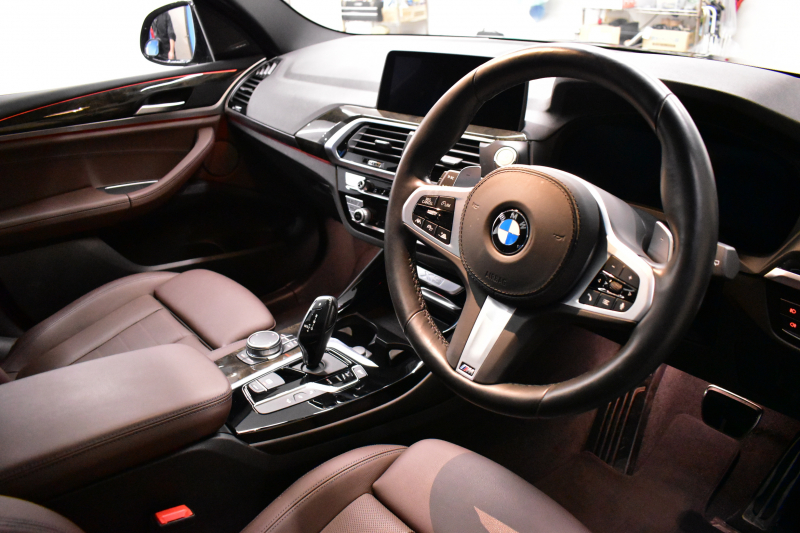 BMW X3 Xﾄﾞﾗｲﾌﾞ20d Mｽﾎﾟｰﾂ ｾﾚｸﾄ&ﾊｲﾗｲﾝP ﾊﾟﾉﾗﾏｻﾝR 型式変更後ﾓﾃﾞﾙ(UZ20) harman/kardon ﾗｲﾌﾞｺｯｸﾋﾟｯﾄ  20AW LEDﾍｯﾄﾞﾗｲﾄ ACC HUD 前席ﾍﾞﾝﾁﾚｰｼｮﾝ&全席ﾋｰﾀｰ付ﾓｶﾚｻﾞｰ LCW ﾀｯﾁﾊﾟﾈﾙﾅﾋﾞ  電動Rｹﾞｰﾄ ﾜｲﾔﾚｽ充電  2年保証