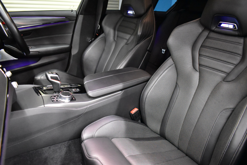 BMW Mシリーズ M5 V8ﾂｲﾝﾀｰﾎﾞ600馬力 MxDrive Bowers&Wilkins ｺﾝﾌｫｰﾄ&MﾄﾞﾗｲﾊﾞｰｽﾞP 全席ﾋｰﾀｰ&前席ﾍﾞﾝﾁﾚｰｼｮﾝ&ﾏｯｻｰｼﾞ付黒ﾒﾘﾉ革 ｽﾃｱﾘﾝｸﾞﾋｰﾀｰ ｱﾝﾋﾞｴﾝﾄｴｱP  追従ACC LCW LEDﾍｯﾄﾞﾗｲﾄ HUD 液晶ﾒｰﾀｰ 3Dﾋﾞｭｰ 20AW ｿﾌﾄｸﾛｰｽﾞﾄﾞｱ 2年保証