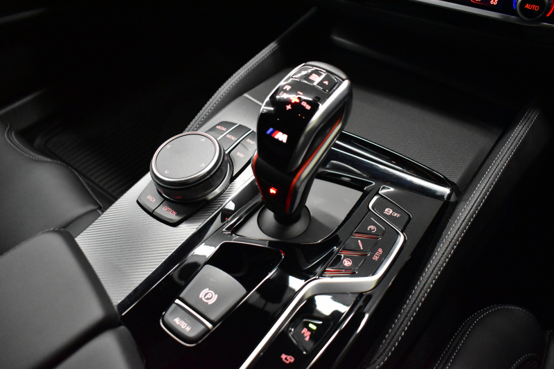 BMW Mシリーズ M5 V8ﾂｲﾝﾀｰﾎﾞ600馬力 MxDrive Bowers&Wilkins ｺﾝﾌｫｰﾄ&MﾄﾞﾗｲﾊﾞｰｽﾞP 全席ﾋｰﾀｰ&前席ﾍﾞﾝﾁﾚｰｼｮﾝ&ﾏｯｻｰｼﾞ付黒ﾒﾘﾉ革 ｽﾃｱﾘﾝｸﾞﾋｰﾀｰ ｱﾝﾋﾞｴﾝﾄｴｱP  追従ACC LCW LEDﾍｯﾄﾞﾗｲﾄ HUD 液晶ﾒｰﾀｰ 3Dﾋﾞｭｰ 20AW ｿﾌﾄｸﾛｰｽﾞﾄﾞｱ 2年保証