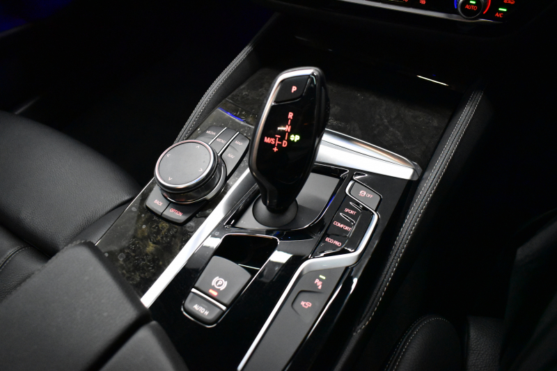 BMW 5シリーズ 530i Mｽﾎﾟｰﾂ ｻﾝﾙｰﾌ ﾊｲﾗｲﾝP 高出力ﾓﾃﾞﾙ 全席ﾋｰﾀｰ付黒革 LEDﾍｯﾄﾞﾗｲﾄ 追従ACC  Mｽﾎﾟｰﾂﾌﾞﾚｰｷ 19AW 液晶ﾒｰﾀｰ 車線変更警告 ﾀｯﾁﾊﾟﾈﾙ対応iﾄﾞﾗｲﾌﾞﾅﾋﾞﾌﾙｾｸﾞ全周囲ｶﾒﾗ Pｱｼｽﾄ 電動ﾄﾗﾝｸ 2年保証