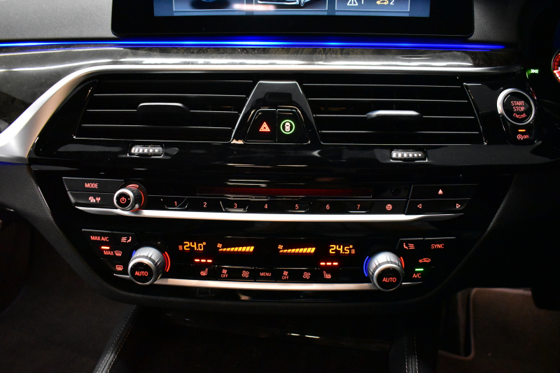 BMW 5シリーズ 530i Mｽﾎﾟｰﾂ ｻﾝﾙｰﾌ ﾊｲﾗｲﾝP 高出力ﾓﾃﾞﾙ 全席ﾋｰﾀｰ付黒革 LEDﾍｯﾄﾞﾗｲﾄ 追従ACC  Mｽﾎﾟｰﾂﾌﾞﾚｰｷ 19AW 液晶ﾒｰﾀｰ 車線変更警告 ﾀｯﾁﾊﾟﾈﾙ対応iﾄﾞﾗｲﾌﾞﾅﾋﾞﾌﾙｾｸﾞ全周囲ｶﾒﾗ Pｱｼｽﾄ 電動ﾄﾗﾝｸ 2年保証