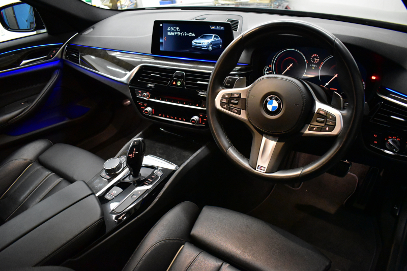 BMW 5シリーズ 530i Mｽﾎﾟｰﾂ ｻﾝﾙｰﾌ ﾊｲﾗｲﾝP 高出力ﾓﾃﾞﾙ 全席ﾋｰﾀｰ付黒革 LEDﾍｯﾄﾞﾗｲﾄ 追従ACC  Mｽﾎﾟｰﾂﾌﾞﾚｰｷ 19AW 液晶ﾒｰﾀｰ 車線変更警告 ﾀｯﾁﾊﾟﾈﾙ対応iﾄﾞﾗｲﾌﾞﾅﾋﾞﾌﾙｾｸﾞ全周囲ｶﾒﾗ Pｱｼｽﾄ 電動ﾄﾗﾝｸ 2年保証