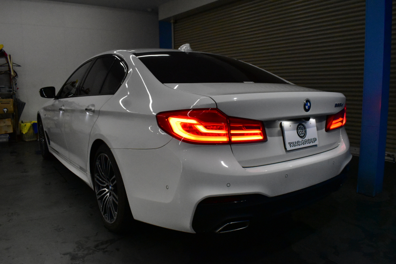 BMW 5シリーズ 523d Mｽﾎﾟｰﾂ ﾊｲﾗｲﾝP 全席ﾋｰﾀｰ付黒革 HUD LEDﾍｯﾄﾞﾗｲﾄ 追従ACC ｿﾌﾄｸﾛｰｽﾞﾄﾞｱ 液晶ﾒｰﾀｰ ｼﾞｪｽﾁｬ-C付ﾀｯﾁﾊﾟﾈﾙ対応iﾄﾞﾗｲﾌﾞHDDﾅﾋﾞﾌﾙｾｸﾞ 全周囲ｶﾒﾗ3Dﾋﾞｭｰ 車線変更&逸脱警告 衝突軽減ﾌﾞﾚｰｷ 電動ﾄﾗﾝｸ 2年保証