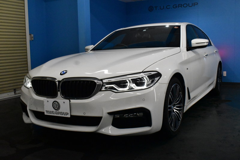 BMW 5シリーズ 523d Mｽﾎﾟｰﾂ ﾊｲﾗｲﾝP 全席ﾋｰﾀｰ付黒革 HUD LEDﾍｯﾄﾞﾗｲﾄ 追従ACC ｿﾌﾄｸﾛｰｽﾞﾄﾞｱ 液晶ﾒｰﾀｰ ｼﾞｪｽﾁｬ-C付ﾀｯﾁﾊﾟﾈﾙ対応iﾄﾞﾗｲﾌﾞHDDﾅﾋﾞﾌﾙｾｸﾞ 全周囲ｶﾒﾗ3Dﾋﾞｭｰ 車線変更&逸脱警告 衝突軽減ﾌﾞﾚｰｷ 電動ﾄﾗﾝｸ 2年保証
