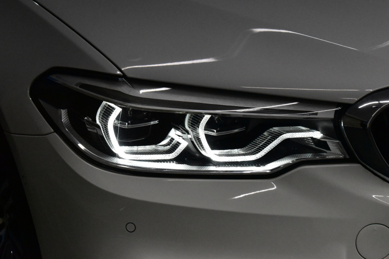 BMW 5シリーズ 523d Mｽﾎﾟｰﾂ ﾊｲﾗｲﾝP 全席ﾋｰﾀｰ付黒革 HUD LEDﾍｯﾄﾞﾗｲﾄ 追従ACC ｿﾌﾄｸﾛｰｽﾞﾄﾞｱ 液晶ﾒｰﾀｰ ｼﾞｪｽﾁｬ-C付ﾀｯﾁﾊﾟﾈﾙ対応iﾄﾞﾗｲﾌﾞHDDﾅﾋﾞﾌﾙｾｸﾞ 全周囲ｶﾒﾗ3Dﾋﾞｭｰ 車線変更&逸脱警告 衝突軽減ﾌﾞﾚｰｷ 電動ﾄﾗﾝｸ 2年保証