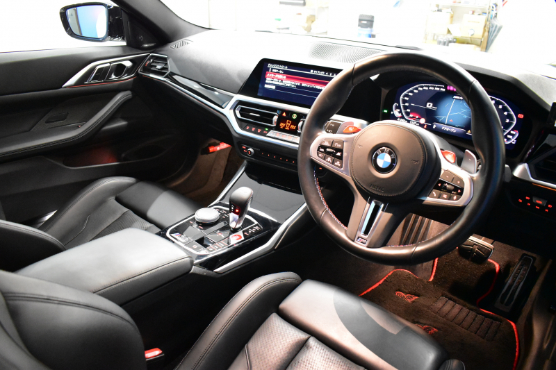 BMW Mシリーズ M4ｸｰﾍﾟ ｺﾝﾍﾟﾃｨｼｮﾝ 後輪駆動FR車 ﾋｰﾀｰ&ﾍﾞﾝﾁﾚｰｼｮﾝ付黒革Mｽﾎﾟｰﾂｼｰﾄ ﾚｰｻﾞｰLED ACC HUD Mｽﾎﾟｰﾂﾃﾞﾌ Mｺﾝﾊﾟｳﾝﾄﾞﾌﾞﾚｰｷ ﾋﾟｱﾉﾌﾞﾗｯｸｲﾝﾃﾘｱ 全周囲ｶﾒﾗ Apple Car Play ﾌﾙｾｸﾞ harman/kardon 19&20AW KW車高調 1ｵｰﾅｰ 2年保証