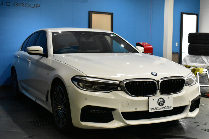 BMW 5シリーズ 530i Mｽﾎﾟｰﾂ ｲﾉﾍﾞｰｼｮﾝ＆ﾊｲﾗｲﾝP 高出力ﾓﾃﾞﾙ  型式変更後(JR20) 全席ﾋｰﾀｰ付黒革 LEDﾍｯﾄﾞﾗｲﾄ 追従ACC  HUD Mｽﾎﾟｰﾂﾌﾞﾚｰｷ 19AW 全面液晶ﾒｰﾀｰ LCW ｼﾞｪｽﾁｬｰC付ﾀｯﾁﾊﾟﾈﾙ対応iﾄﾞﾗｲﾌﾞﾅﾋﾞﾌﾙｾｸﾞ全周囲ｶﾒﾗ Pｱｼｽﾄ ﾜｲﾔﾚｽ充電 電動ﾄﾗﾝｸ 2年保証