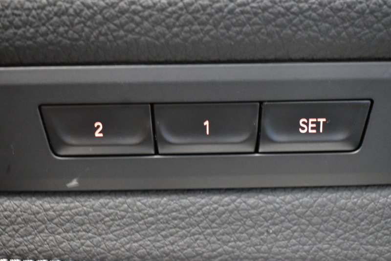 BMW 5シリーズ 530i Mｽﾎﾟｰﾂ ｲﾉﾍﾞｰｼｮﾝ＆ﾊｲﾗｲﾝP 高出力ﾓﾃﾞﾙ  型式変更後(JR20) 全席ﾋｰﾀｰ付黒革 LEDﾍｯﾄﾞﾗｲﾄ 追従ACC  HUD Mｽﾎﾟｰﾂﾌﾞﾚｰｷ 19AW 全面液晶ﾒｰﾀｰ LCW ｼﾞｪｽﾁｬｰC付ﾀｯﾁﾊﾟﾈﾙ対応iﾄﾞﾗｲﾌﾞﾅﾋﾞﾌﾙｾｸﾞ全周囲ｶﾒﾗ Pｱｼｽﾄ ﾜｲﾔﾚｽ充電 電動ﾄﾗﾝｸ 2年保証